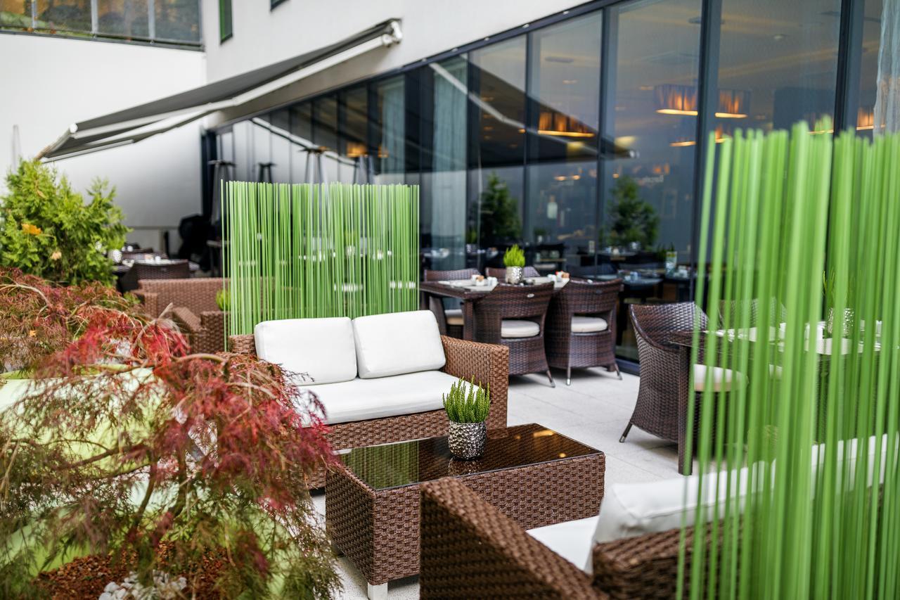 Отель Occidental Five 4*